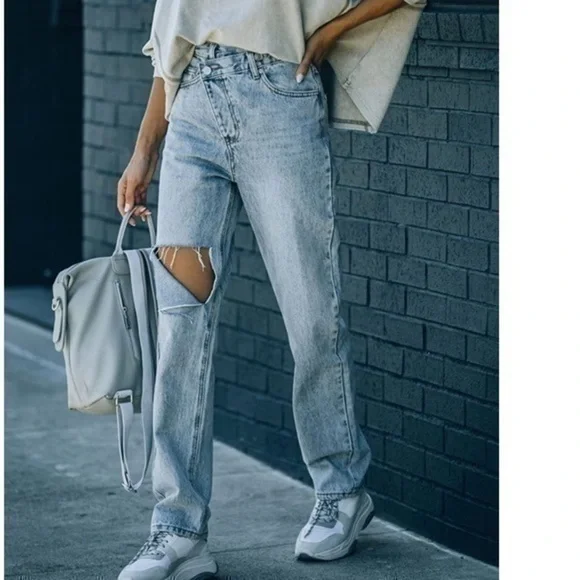 Baggy Boyfriend Jeans - Picture 2 of 7